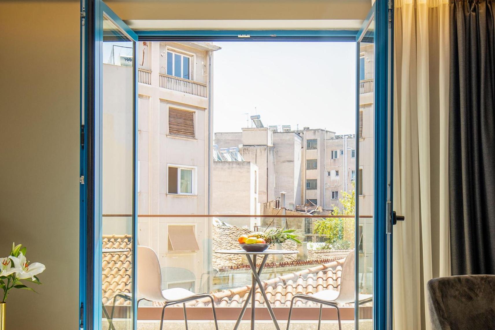 Hotel Bob W Eolou Atenas Exterior foto