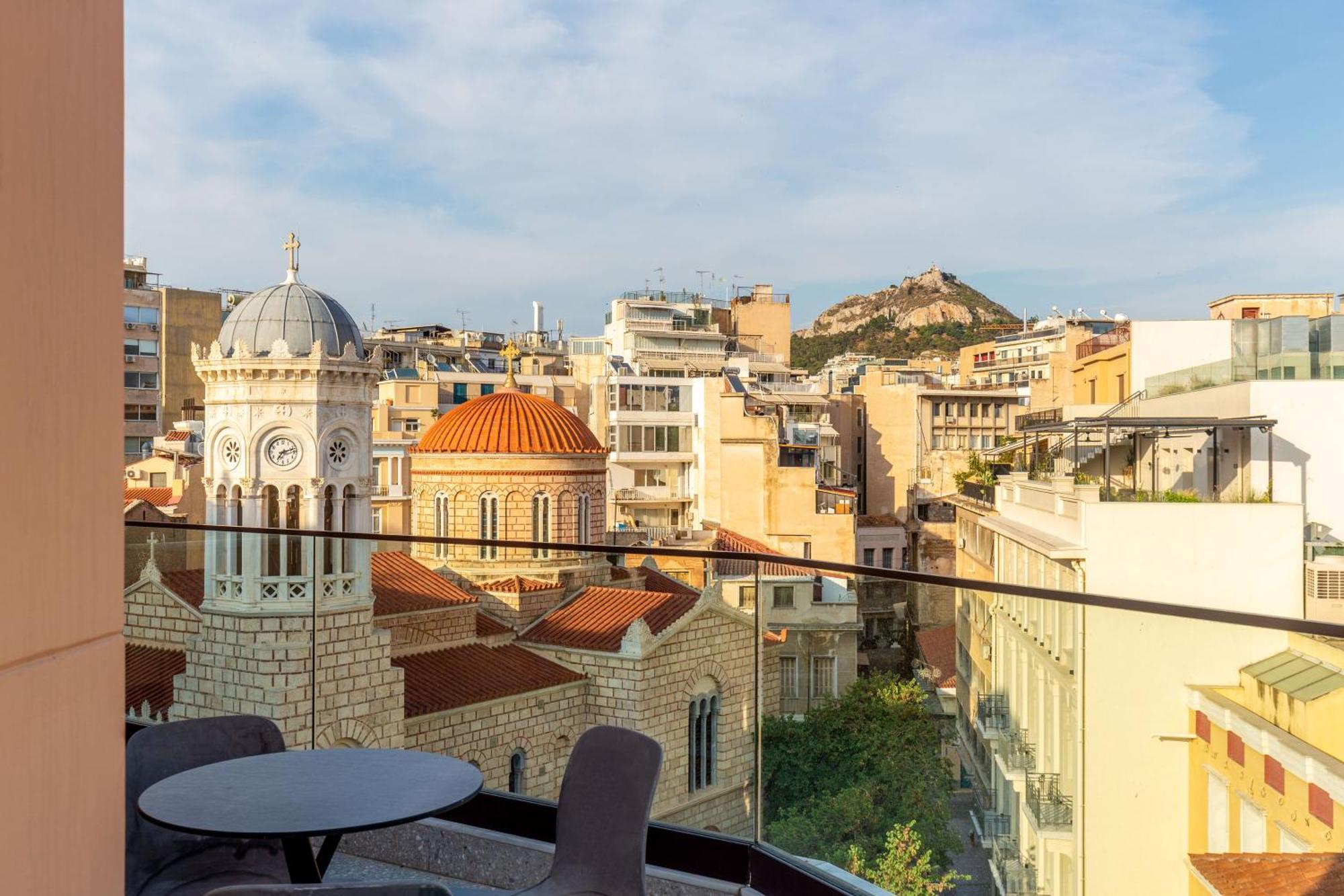 Hotel Bob W Eolou Atenas Exterior foto