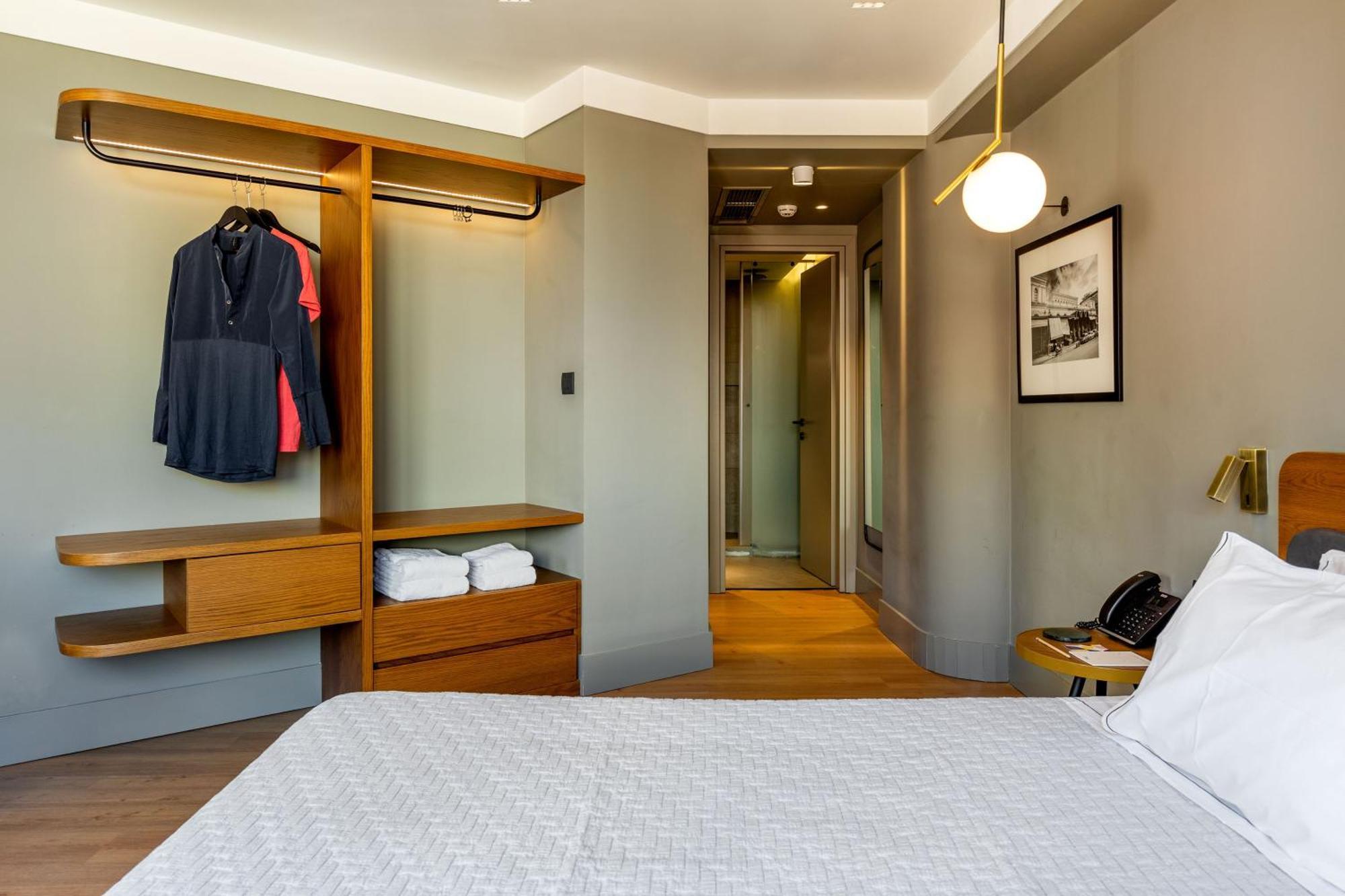 Hotel Bob W Eolou Atenas Exterior foto