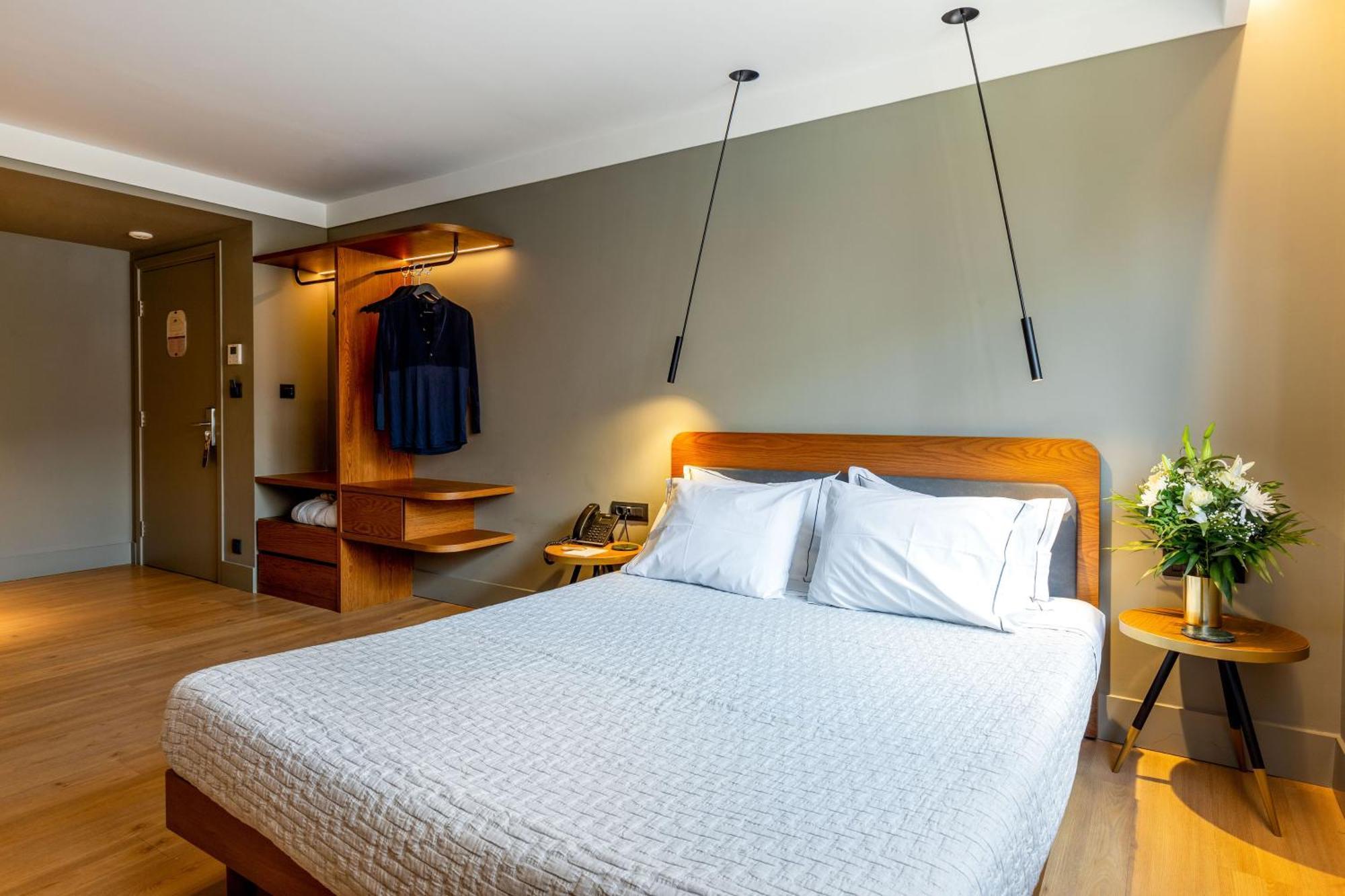 Hotel Bob W Eolou Atenas Exterior foto